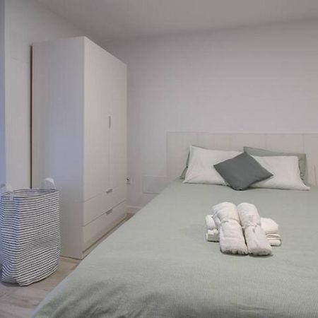 Estudio En El Centro De 산탄데르 외부 사진